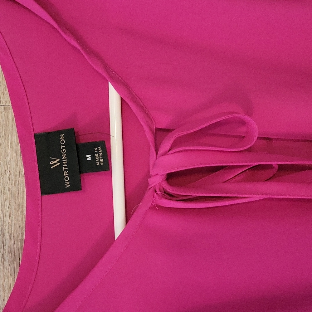 Pink blouse - Picture 2 of 3